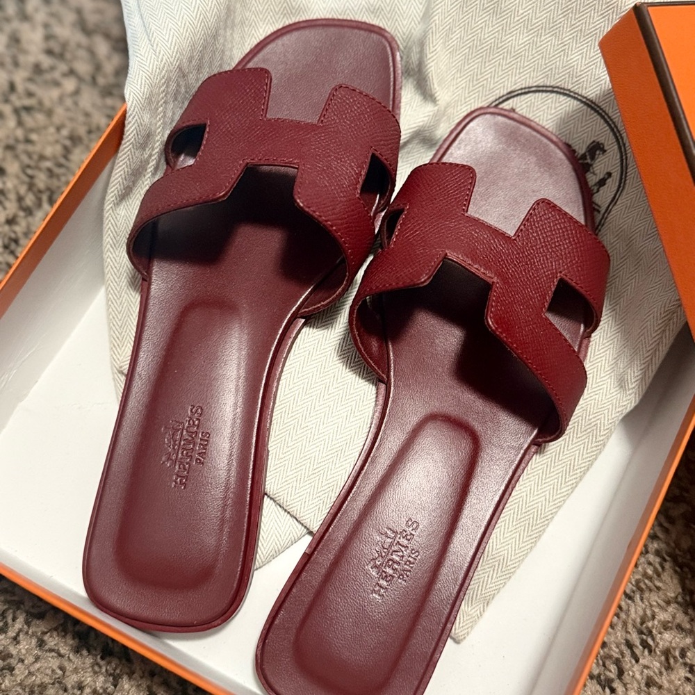Women's Burgundy Sandals - Picture 4 of 7